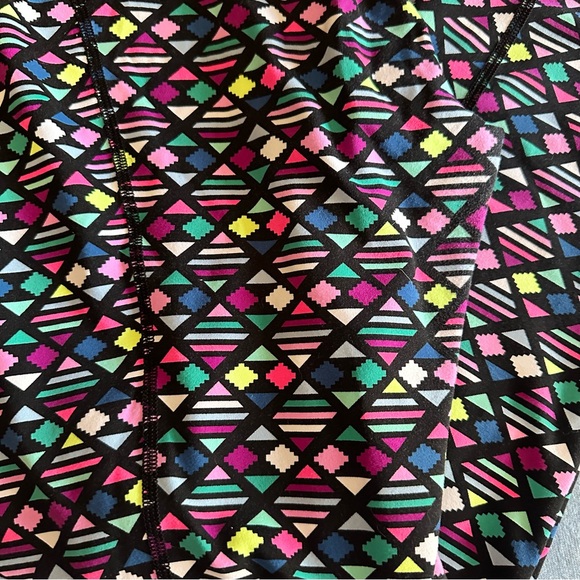 Victorias Secret Leggings - VSX - Colorful Geometric Pattern - LARGE SHORT - Picture 2 of 7